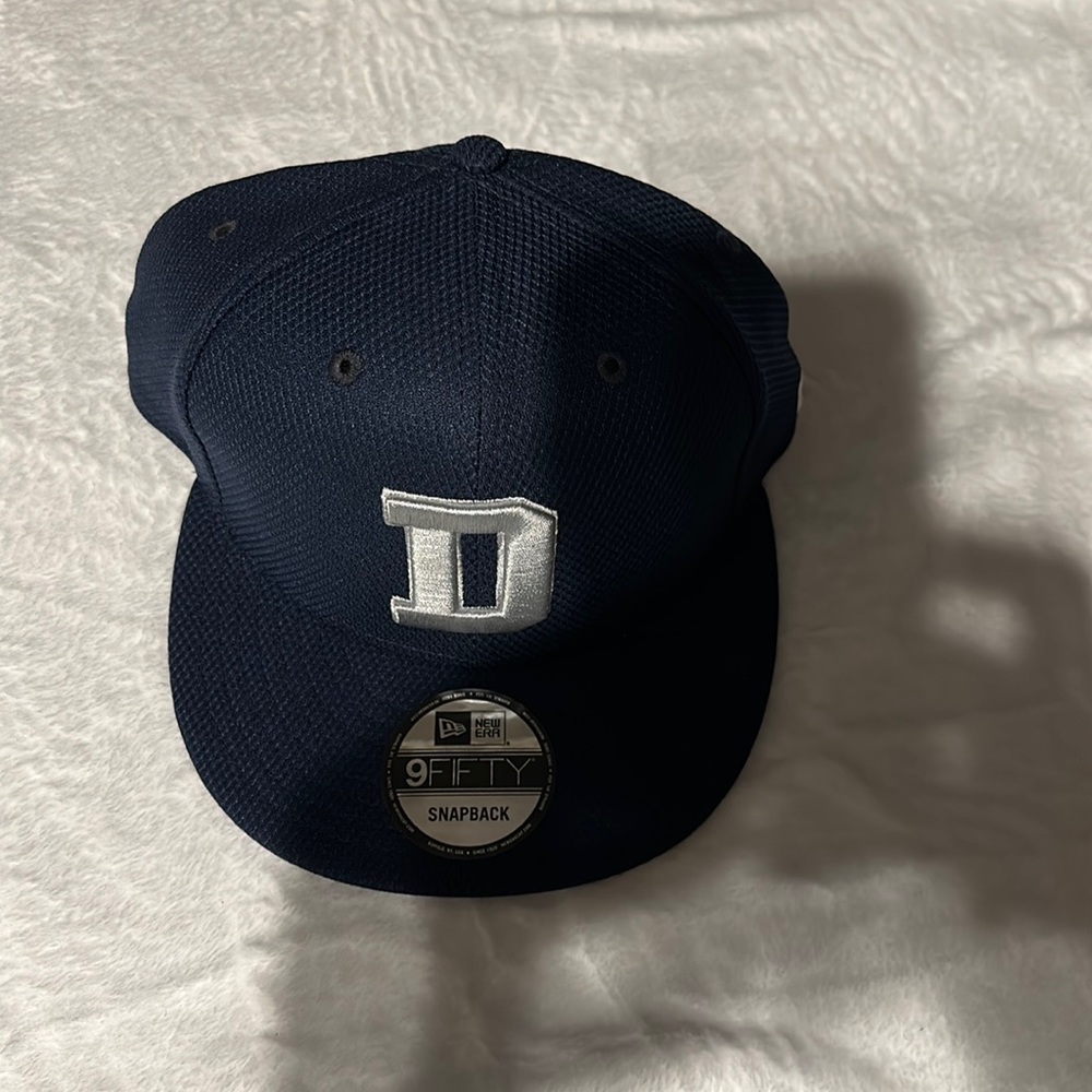 D Dallas Cowboys hat